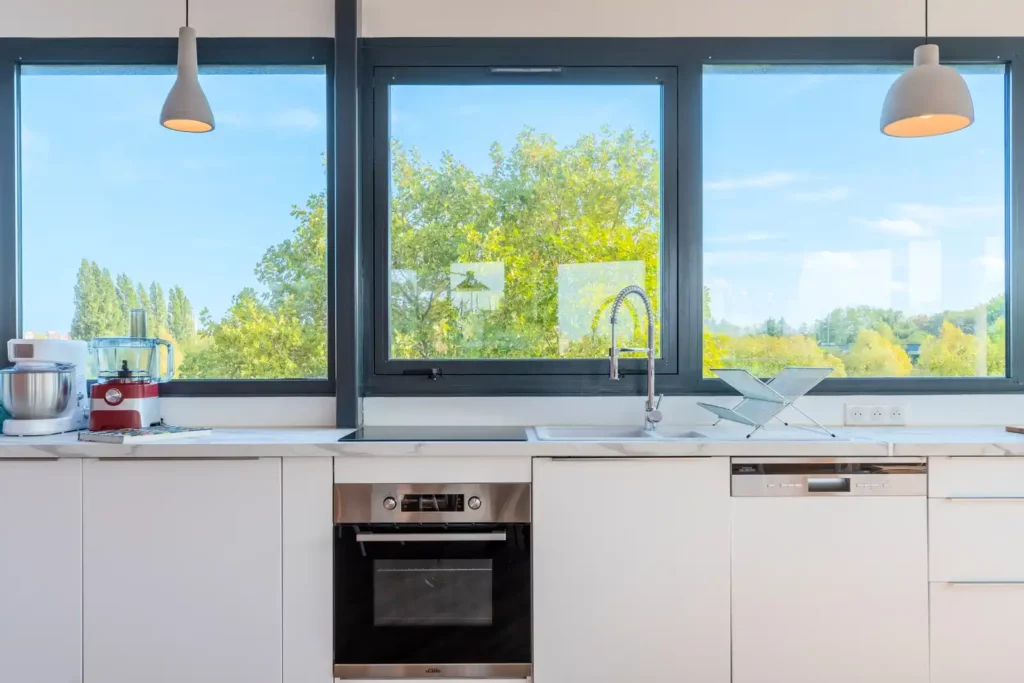 Cuisine équipée — Maison Sainte-Hélène, coliving IvyNest à Saint-André-lez-Lille